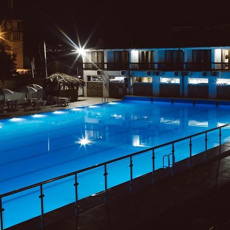 Dem Hotel Sukhumi Exterior foto